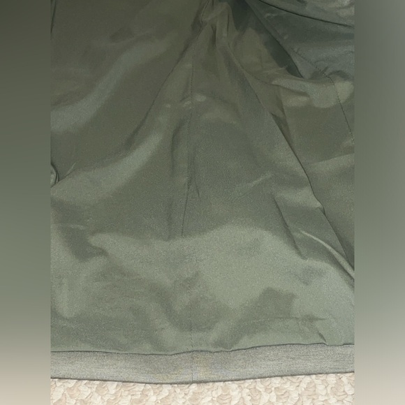 ANN TAYLOR 2-Button Blazer SIZE: 4 - Picture 9 of 9